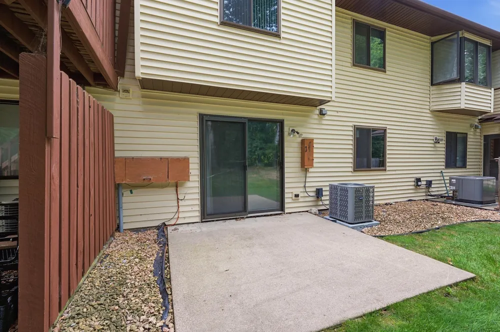 8564 134th Street W Apple Valley, MN 55124