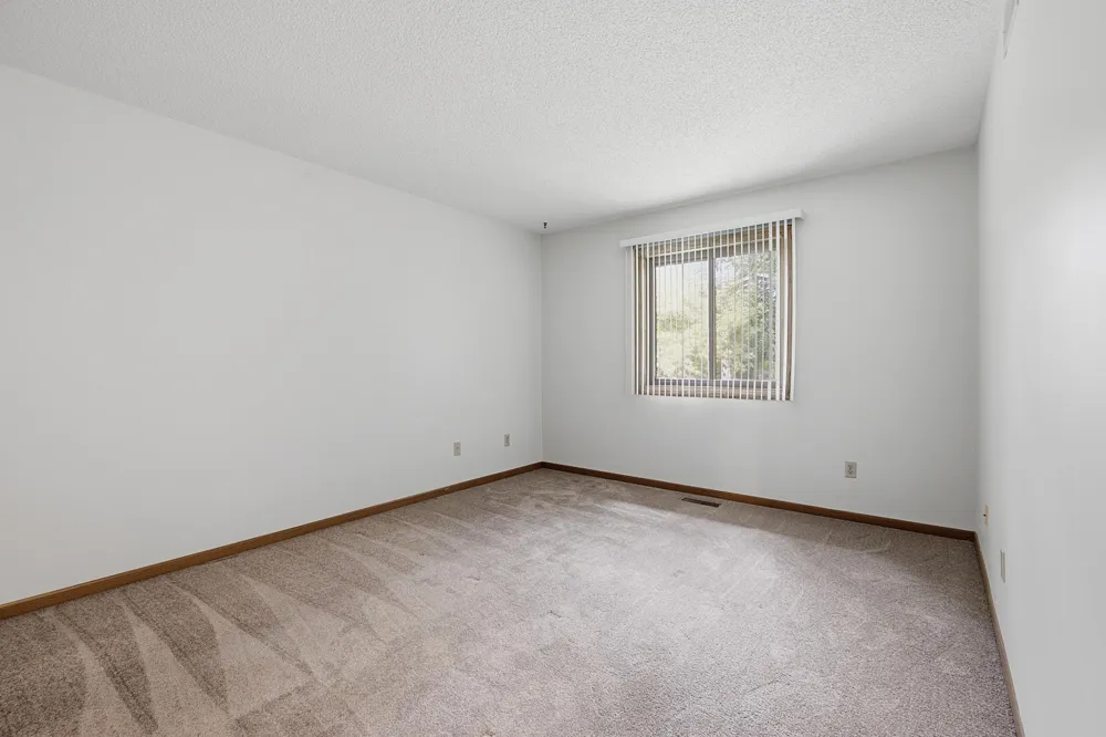 8564 134th Street W Apple Valley, MN 55124
