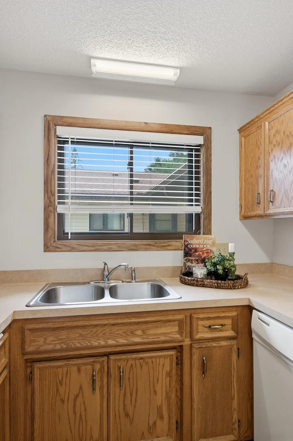 8564 134th Street W Apple Valley, MN 55124