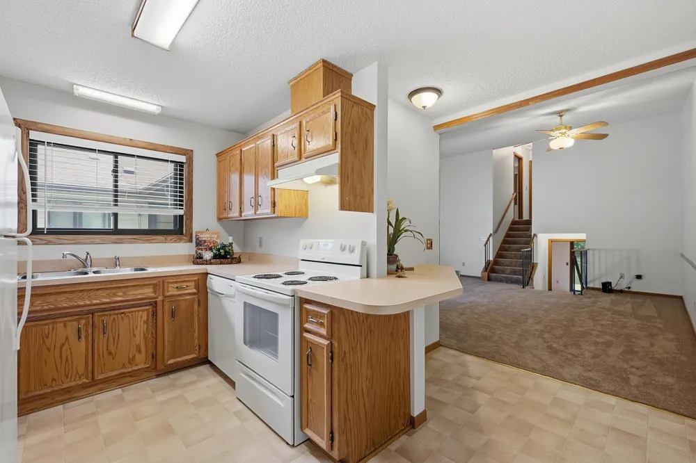 8564 134th Street W Apple Valley, MN 55124