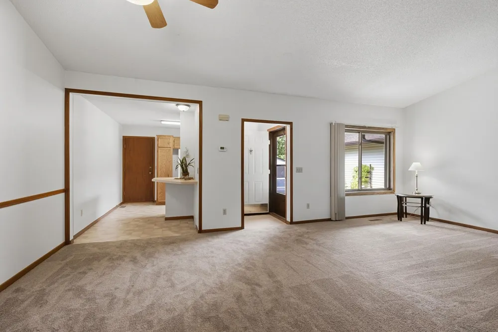 8564 134th Street W Apple Valley, MN 55124