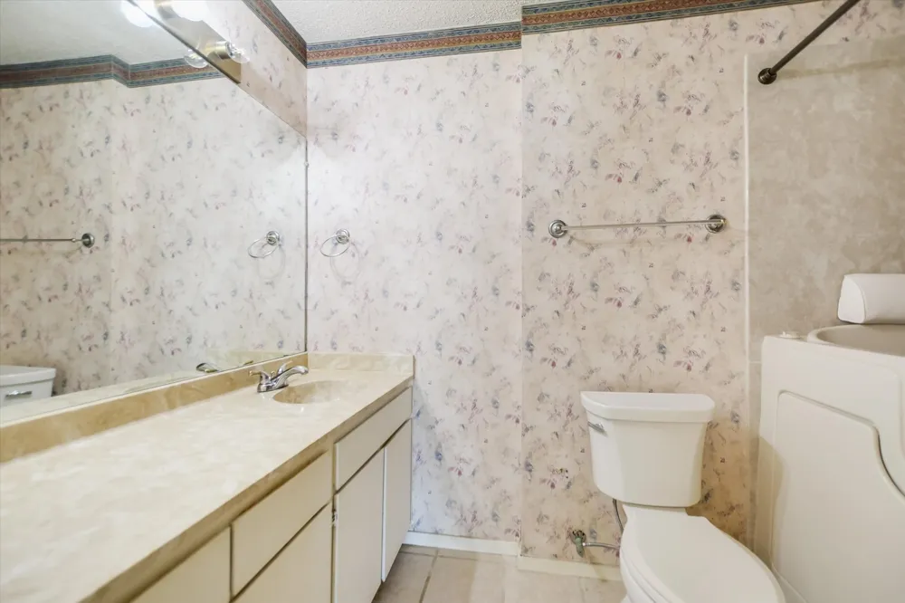 104 Big Spur South #13 Horseshoe Bay, TX 78657