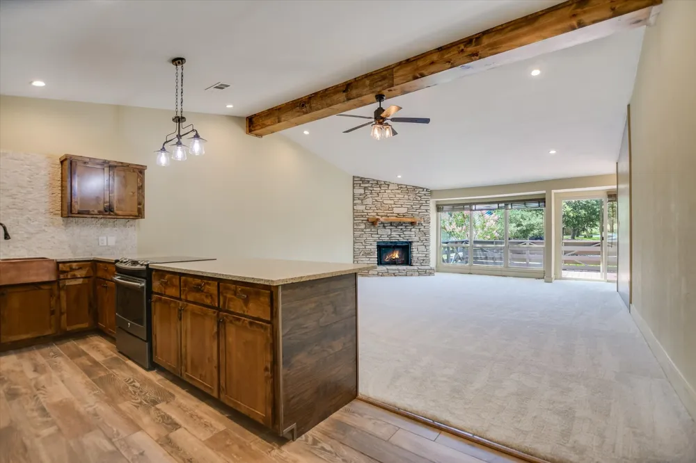 104 Big Spur South #13 Horseshoe Bay, TX 78657