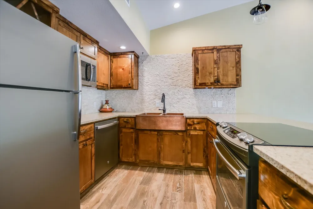 104 Big Spur South #13 Horseshoe Bay, TX 78657