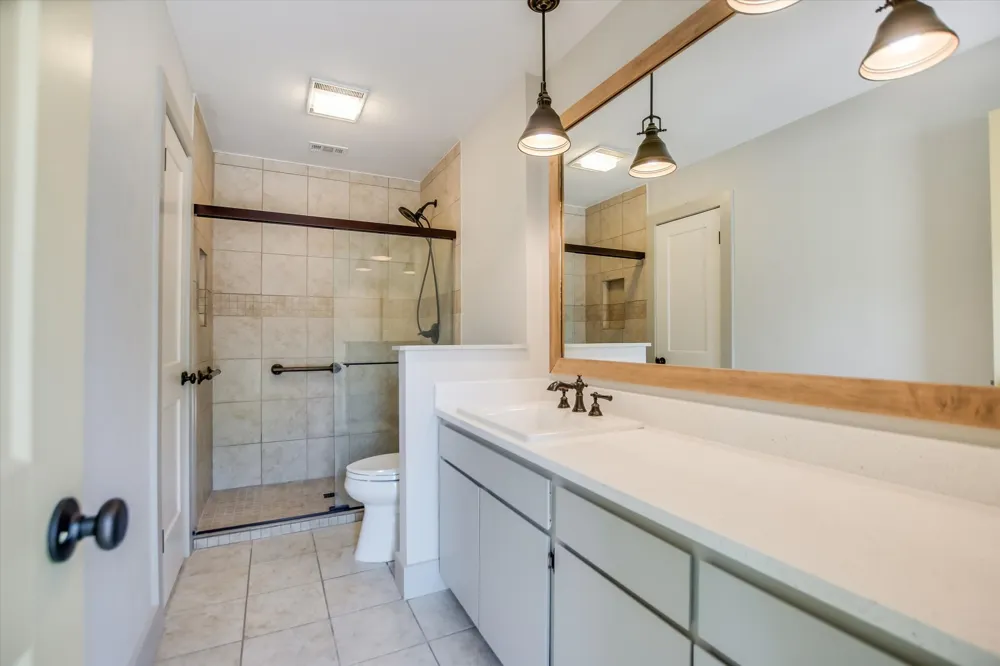 104 Big Spur South #13 Horseshoe Bay, TX 78657