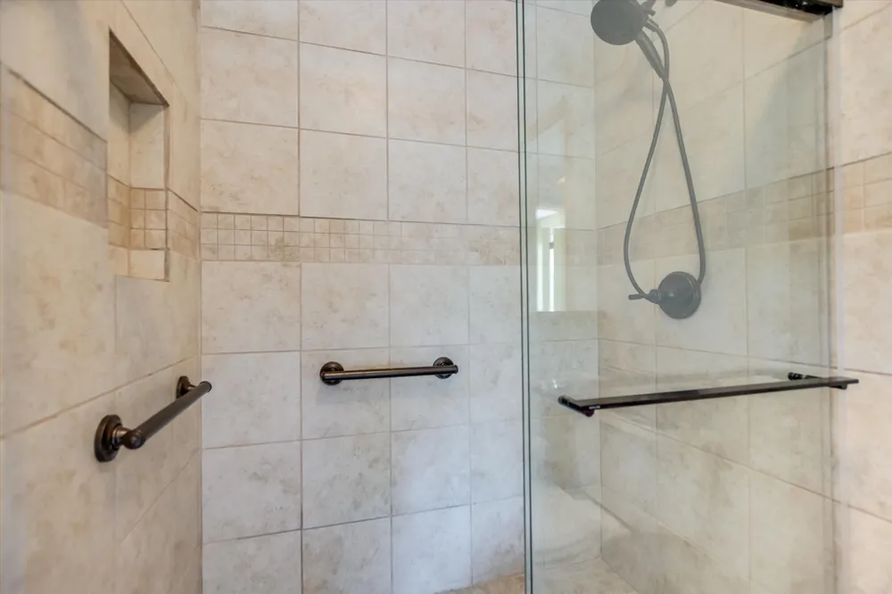 104 Big Spur South #13 Horseshoe Bay, TX 78657