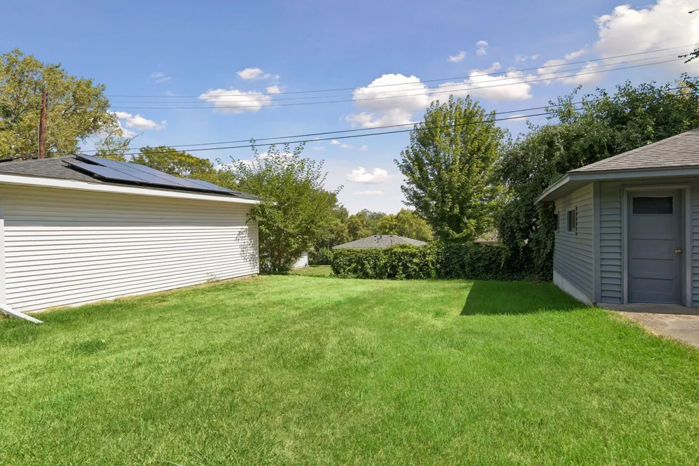 1528 Aquila Avenue Golden Valley, MN 55427