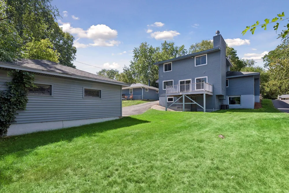 1528 Aquila Avenue Golden Valley, MN 55427