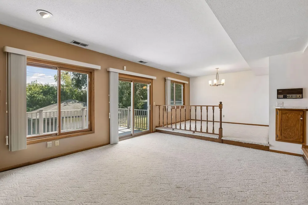 1528 Aquila Avenue Golden Valley, MN 55427