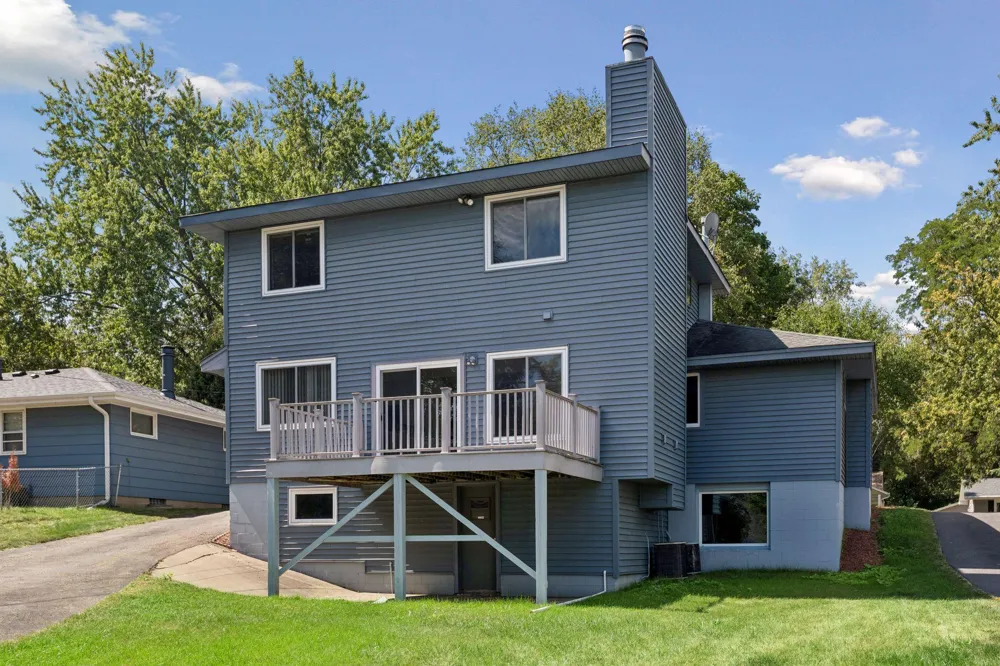 1528 Aquila Avenue Golden Valley, MN 55427