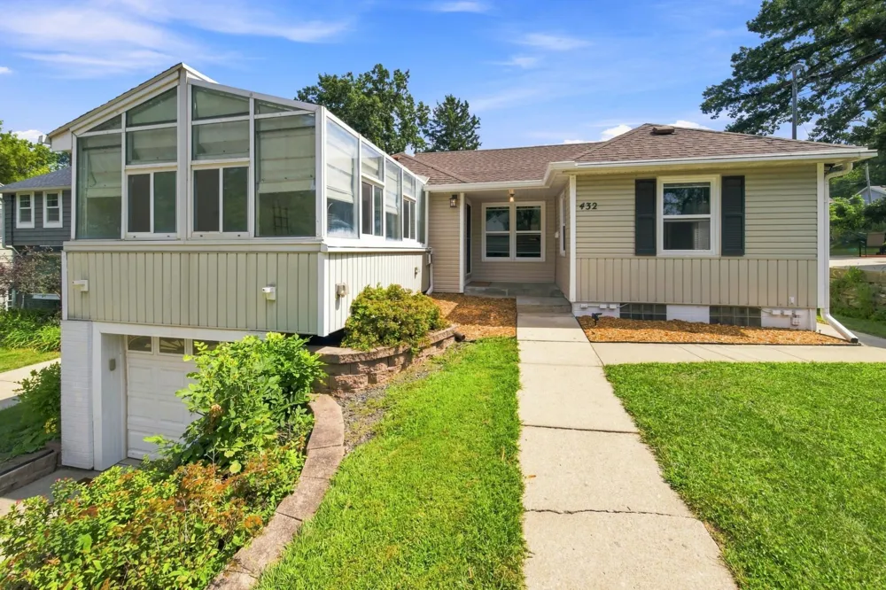 432 16th Ave SW Rochester, MN 55902