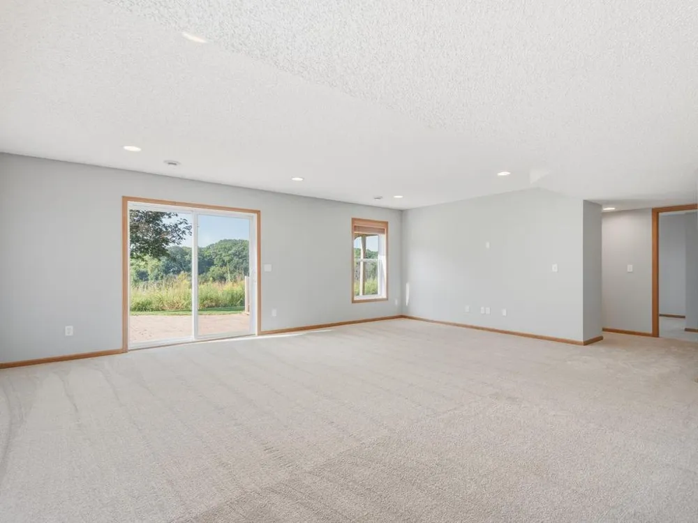 1511 Pembroke Pass Chanhassen, MN 55317