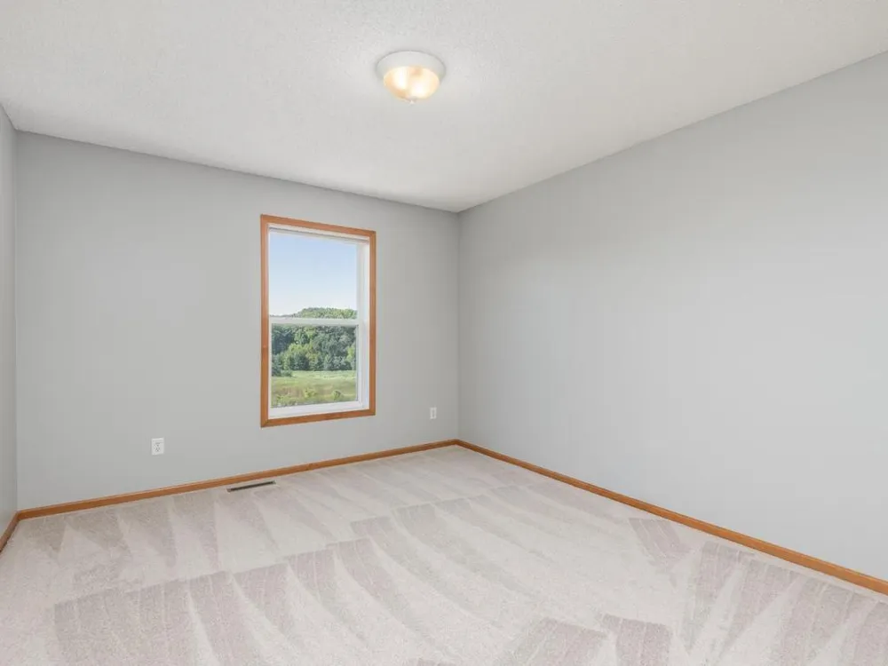1511 Pembroke Pass Chanhassen, MN 55317