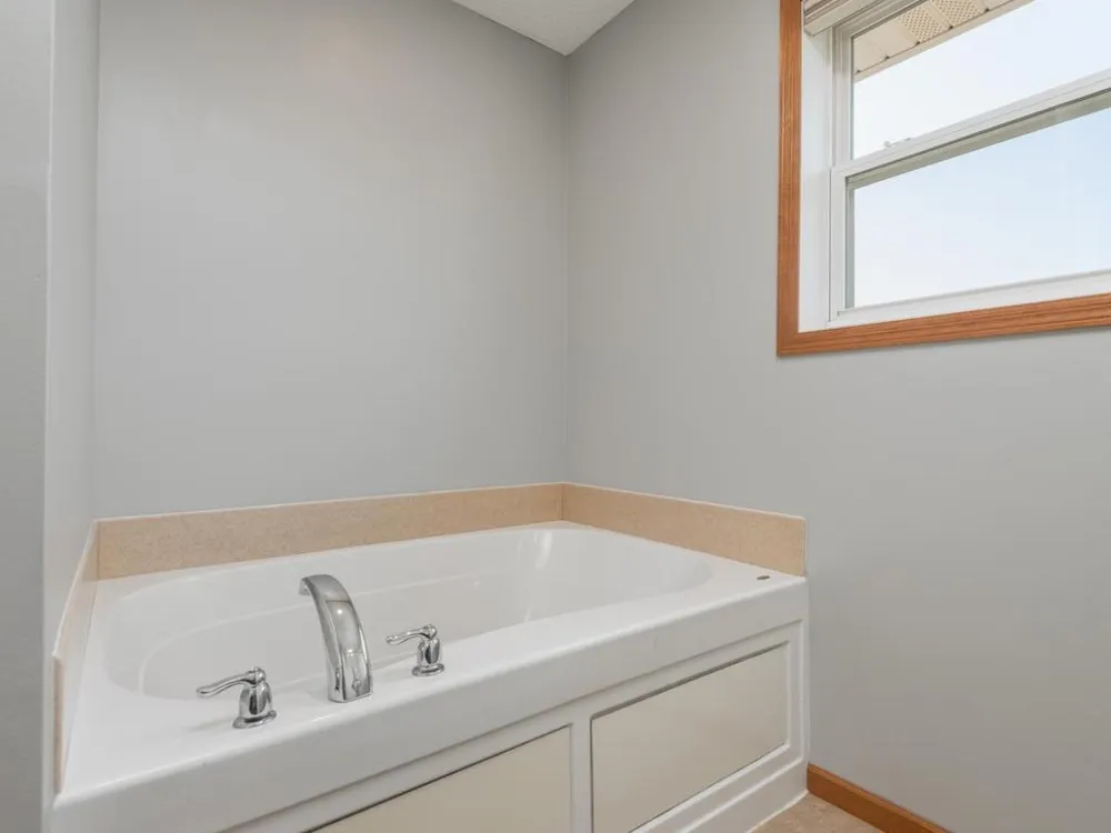 1511 Pembroke Pass Chanhassen, MN 55317