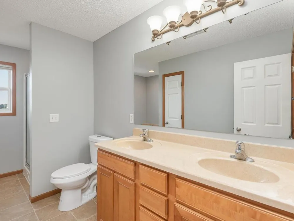 1511 Pembroke Pass Chanhassen, MN 55317