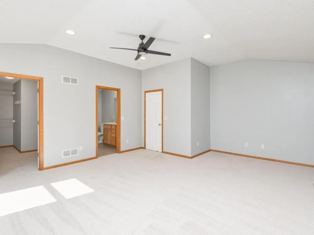 1511 Pembroke Pass Chanhassen, MN 55317