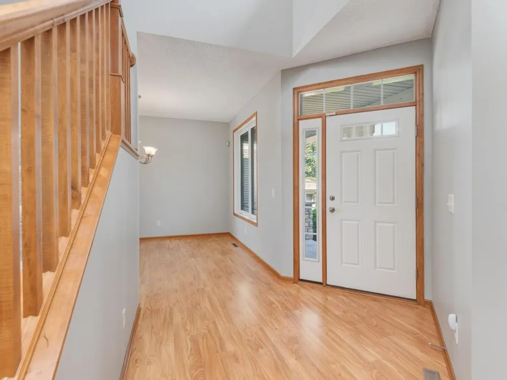1511 Pembroke Pass Chanhassen, MN 55317