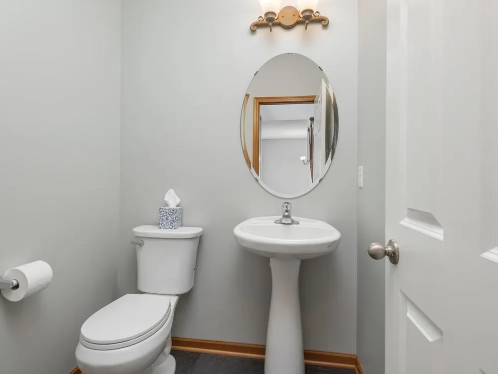 1511 Pembroke Pass Chanhassen, MN 55317