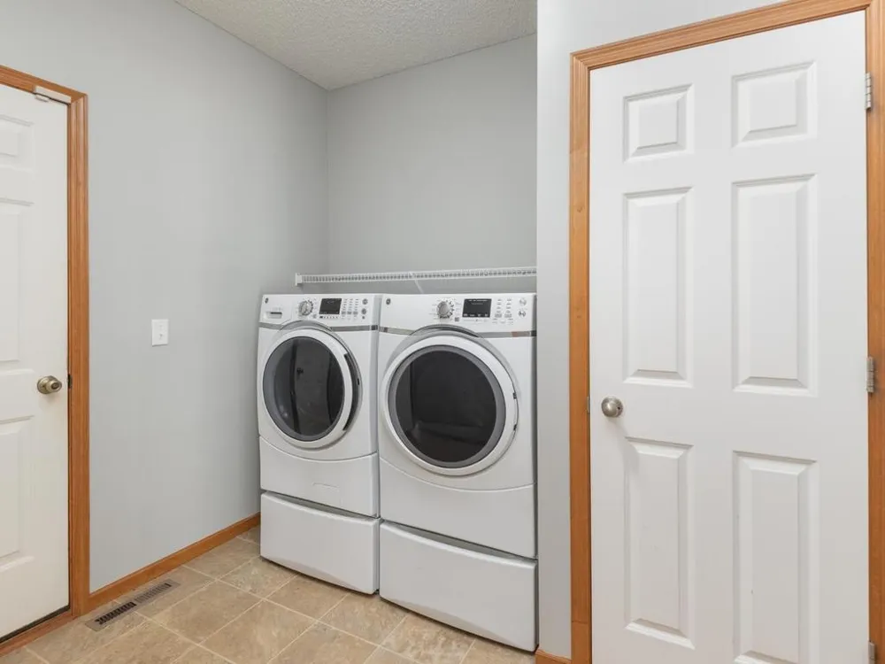 1511 Pembroke Pass Chanhassen, MN 55317