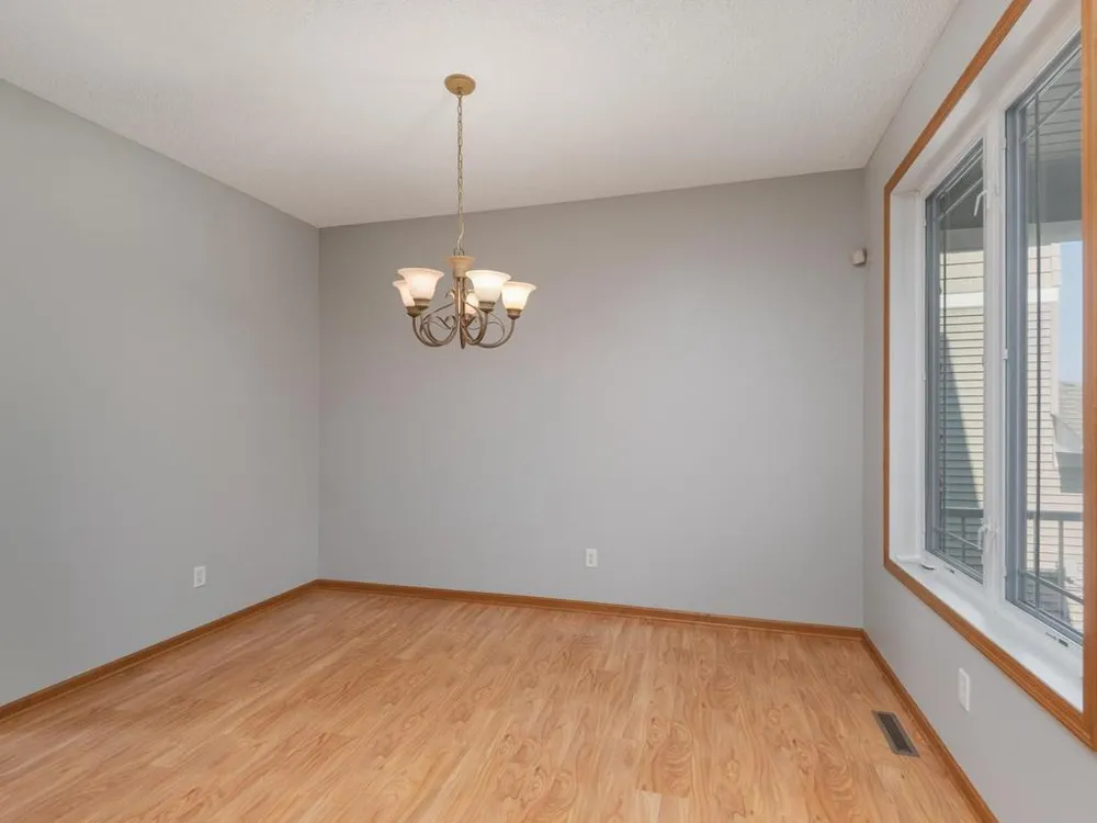 1511 Pembroke Pass Chanhassen, MN 55317