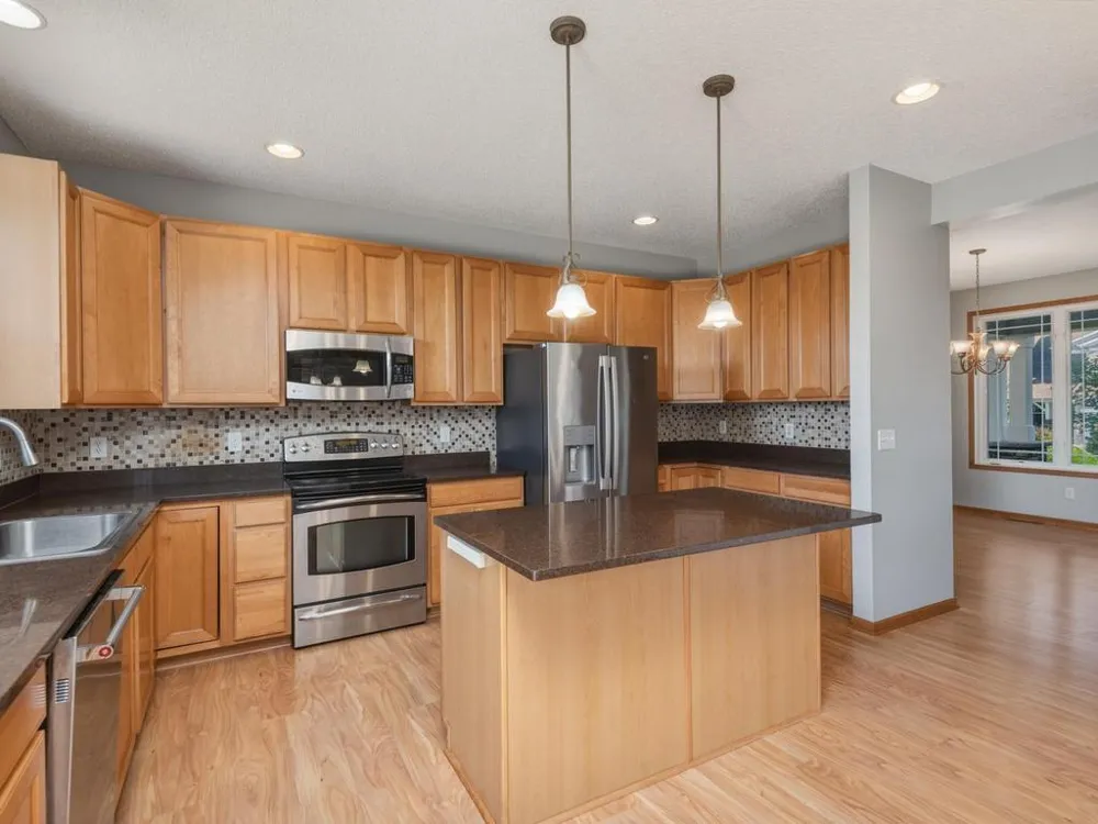 1511 Pembroke Pass Chanhassen, MN 55317