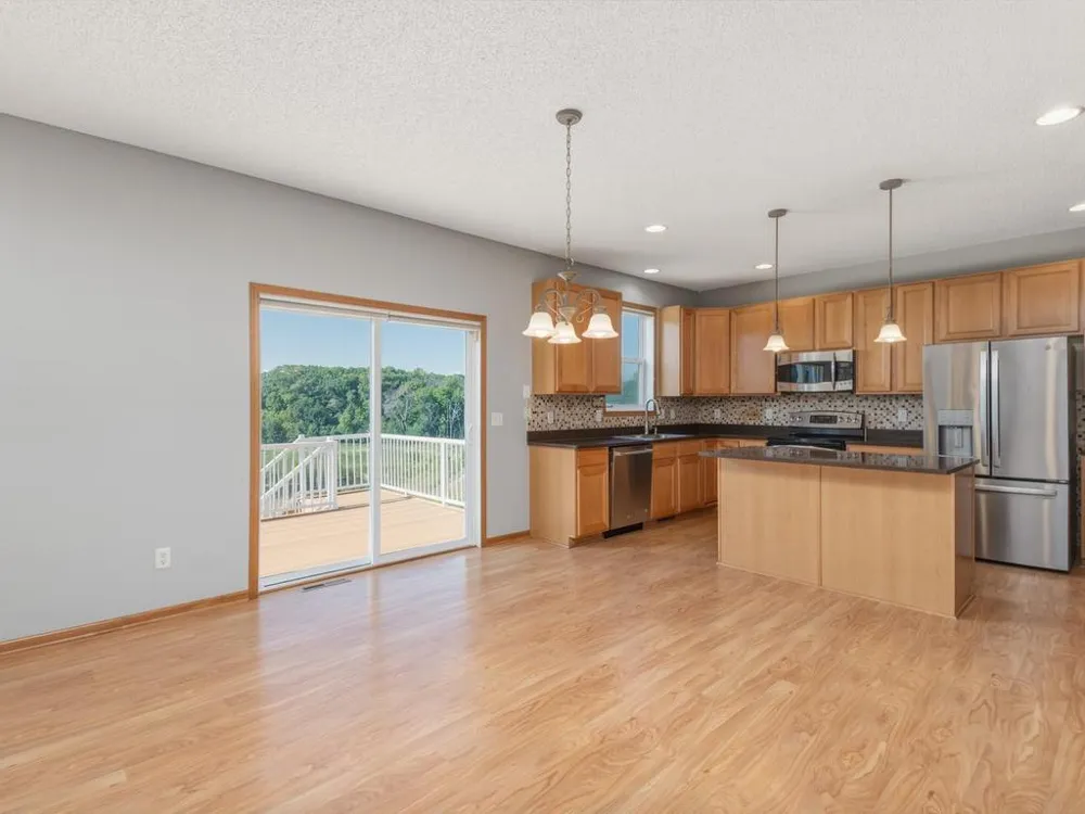 1511 Pembroke Pass Chanhassen, MN 55317