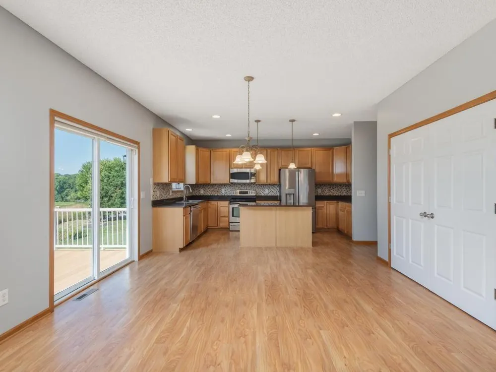 1511 Pembroke Pass Chanhassen, MN 55317