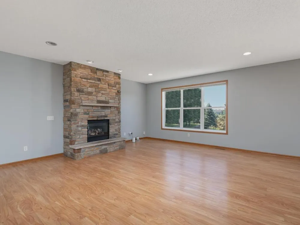1511 Pembroke Pass Chanhassen, MN 55317