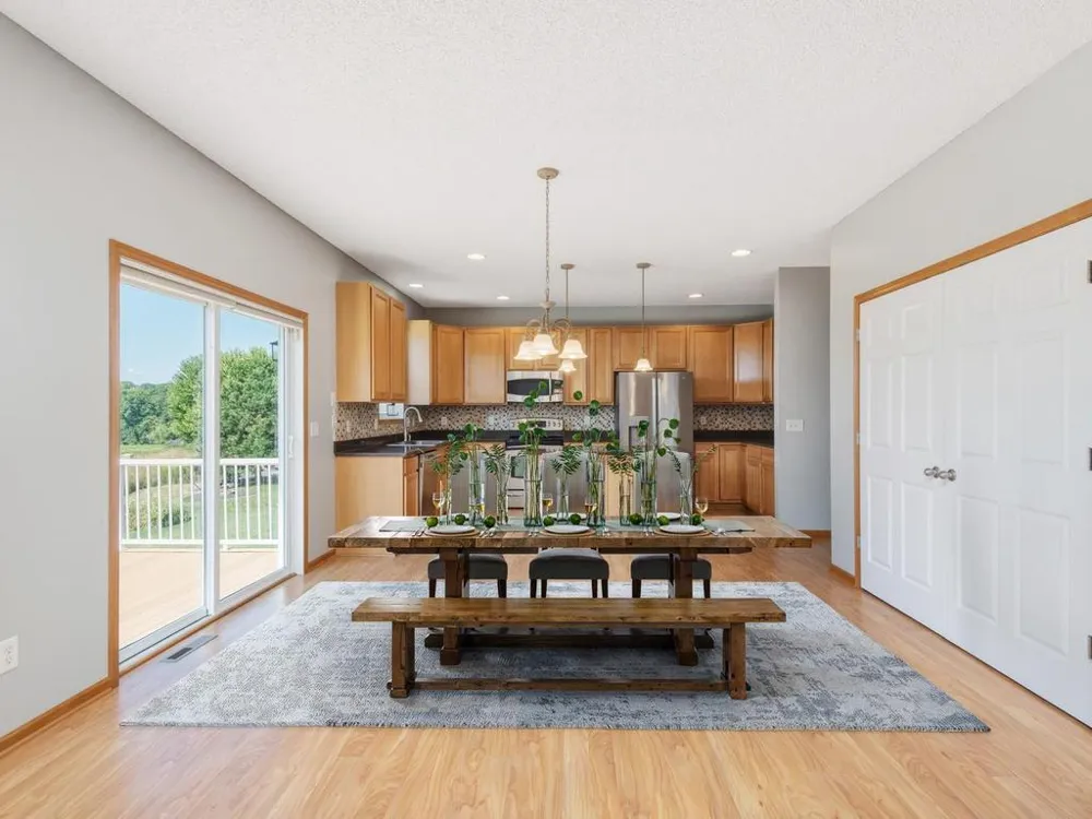 1511 Pembroke Pass Chanhassen, MN 55317