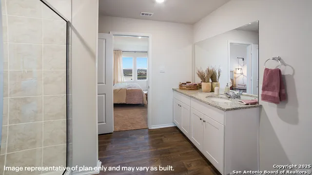 5803 Peacock Ore San Antonio, TX 78253