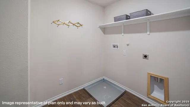 5803 Peacock Ore San Antonio, TX 78253