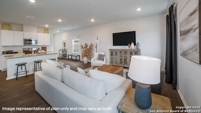 5803 Peacock Ore San Antonio, TX 78253