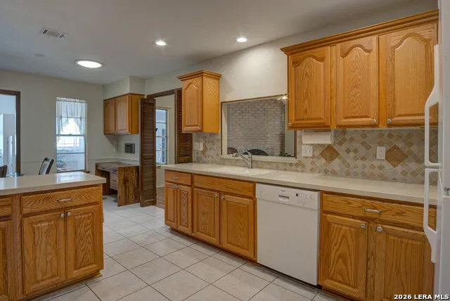 213 Fenwick Windcrest, TX 78239