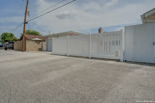 213 Fenwick Windcrest, TX 78239