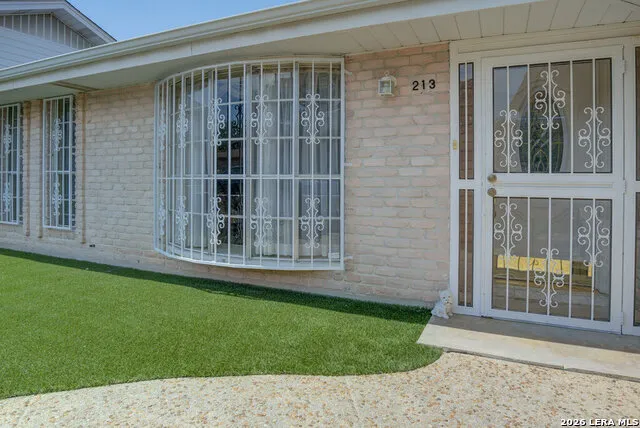 213 Fenwick Windcrest, TX 78239