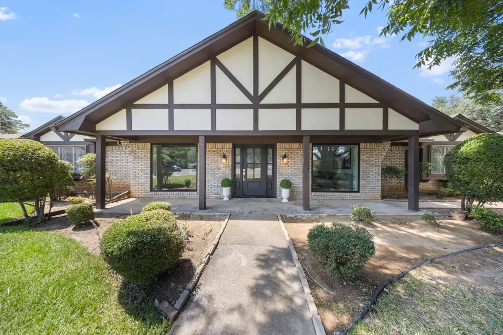 1615 Royal Mile Court Arlington, TX 76015