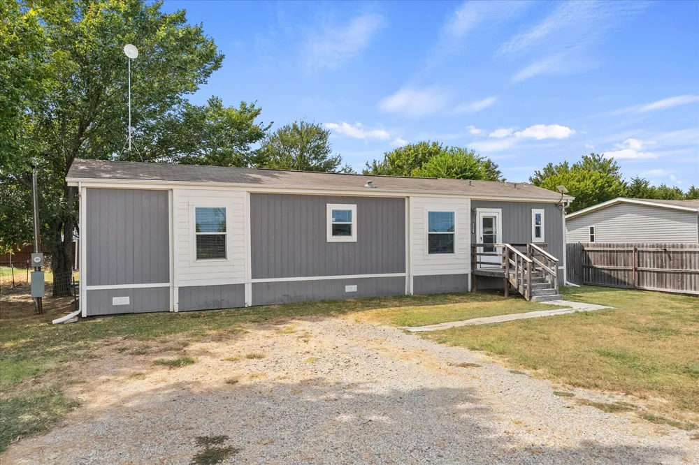 2995 County Road 1063 Farmersville, TX 75442