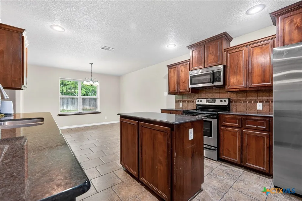 6005 Newcastle Drive Killeen, TX 76549