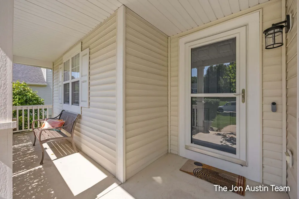 3461 Mason Ridge Drive NE Grand Rapids, MI 49525