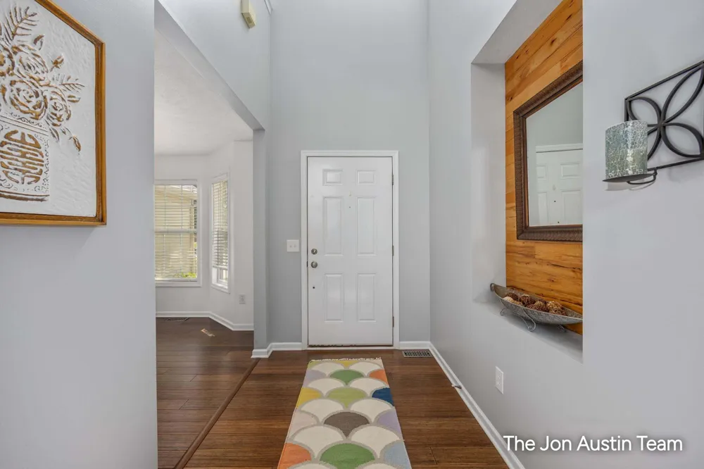 3461 Mason Ridge Drive NE Grand Rapids, MI 49525