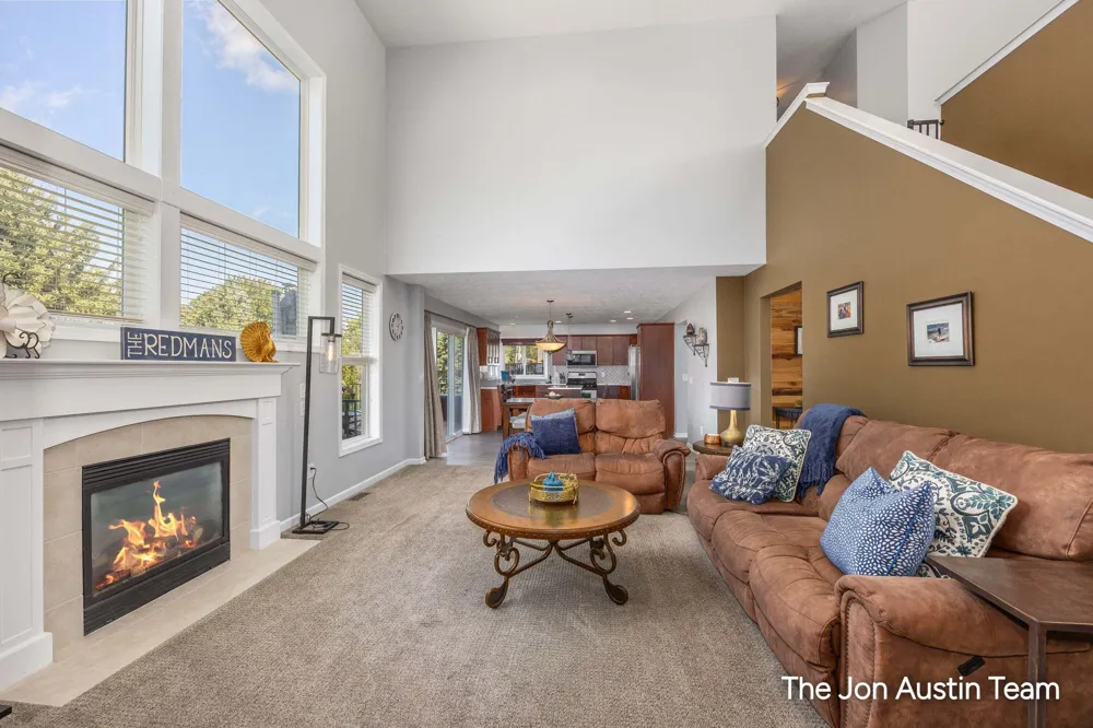 3461 Mason Ridge Drive NE Grand Rapids, MI 49525