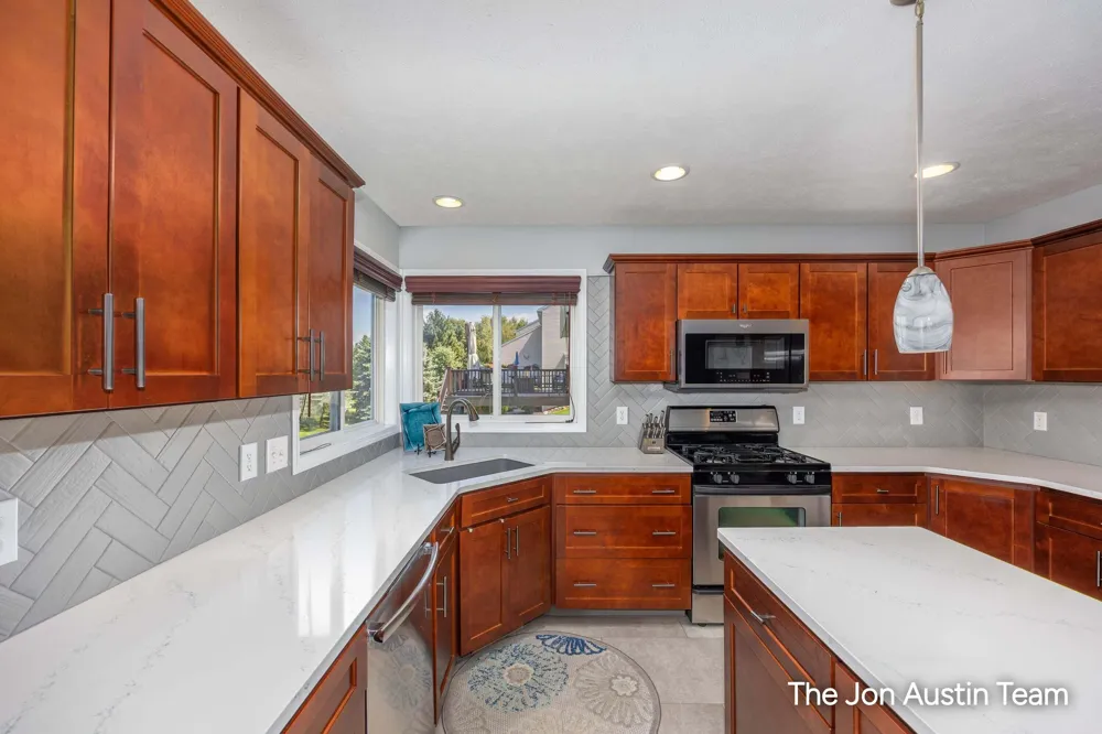 3461 Mason Ridge Drive NE Grand Rapids, MI 49525