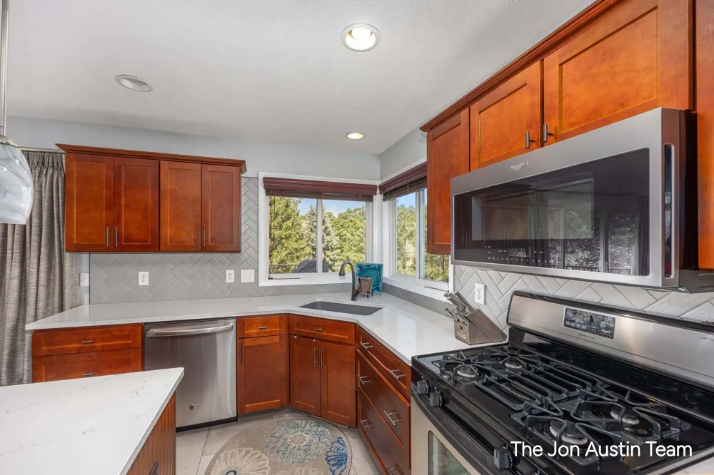 3461 Mason Ridge Drive NE Grand Rapids, MI 49525
