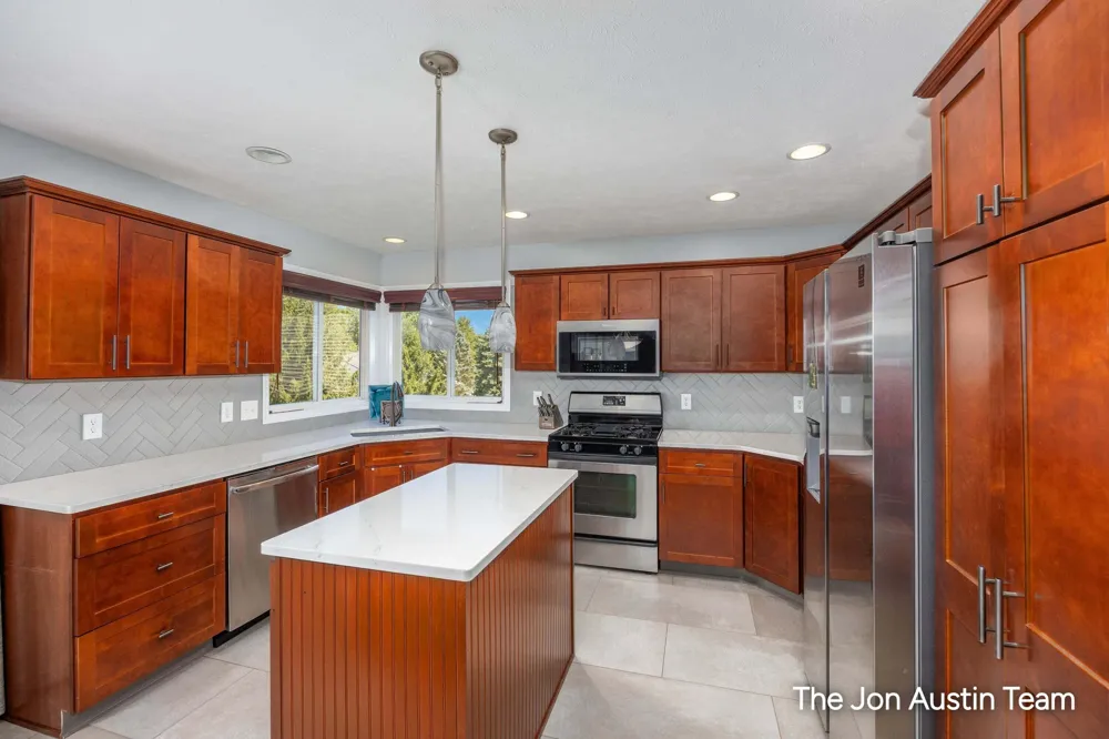 3461 Mason Ridge Drive NE Grand Rapids, MI 49525