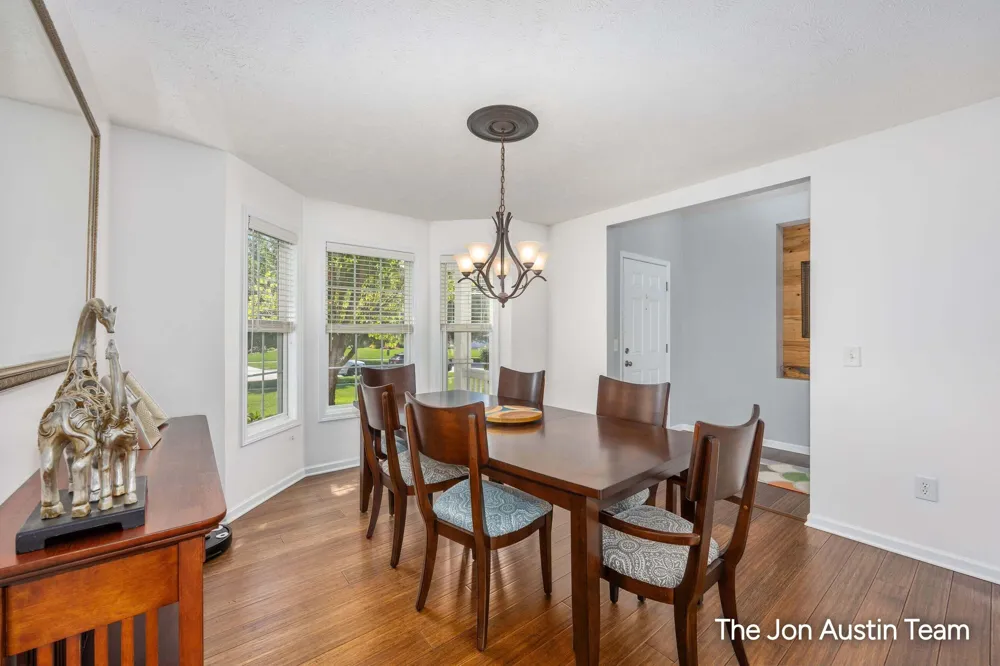 3461 Mason Ridge Drive NE Grand Rapids, MI 49525