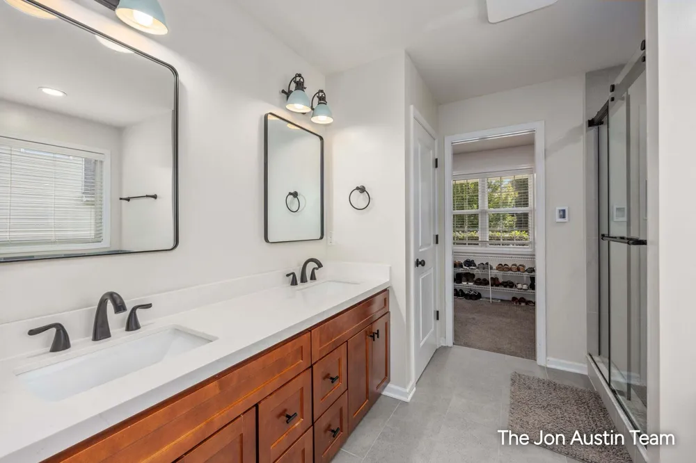 3461 Mason Ridge Drive NE Grand Rapids, MI 49525