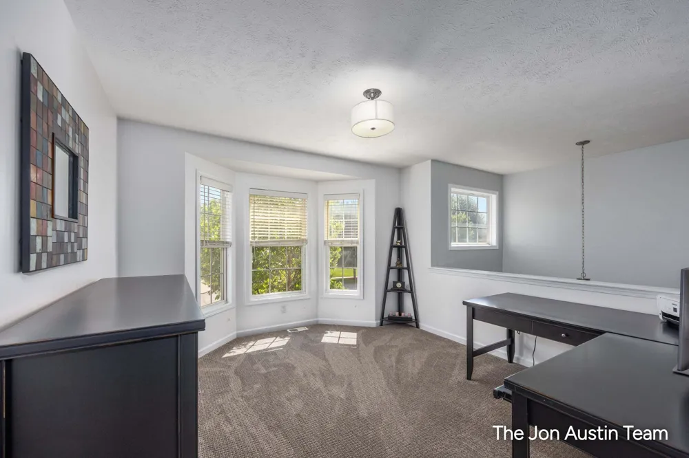 3461 Mason Ridge Drive NE Grand Rapids, MI 49525