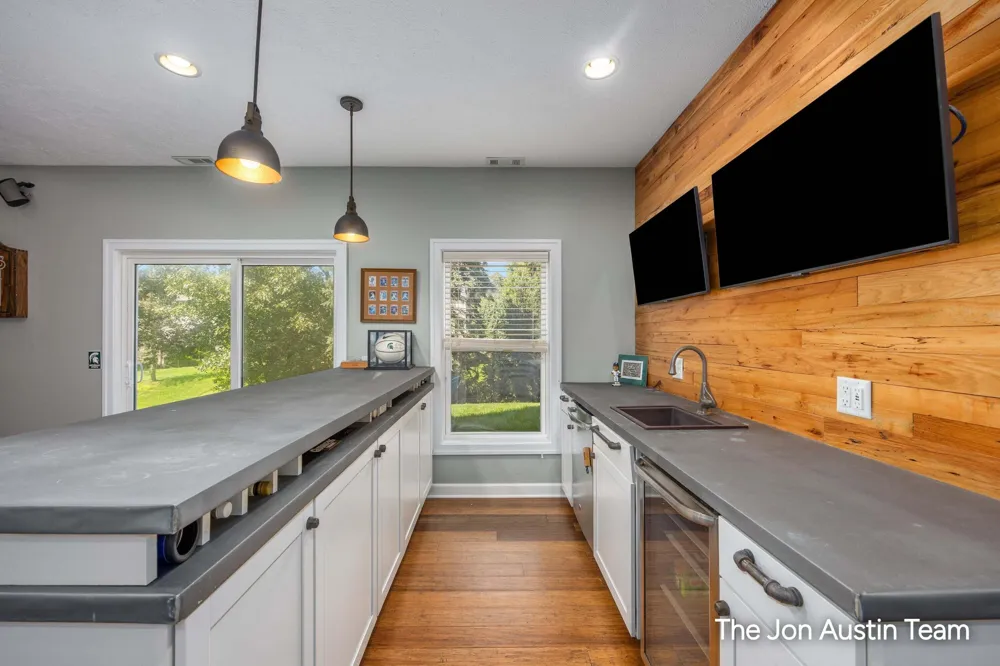 3461 Mason Ridge Drive NE Grand Rapids, MI 49525