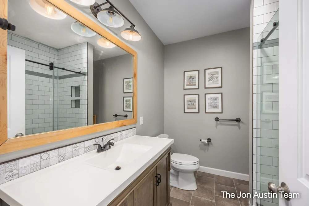 3461 Mason Ridge Drive NE Grand Rapids, MI 49525