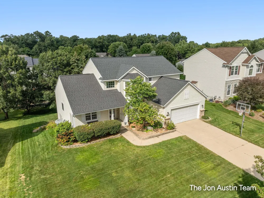 3461 Mason Ridge Drive NE Grand Rapids, MI 49525